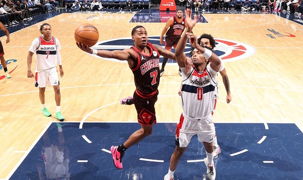 迪林厄姆26分琼斯20+9 公牛大胜奇才终结7连败|北京|科林·塞克斯顿|芝加哥公牛队|华盛顿奇才队|nba_新浪体育_新浪新闻