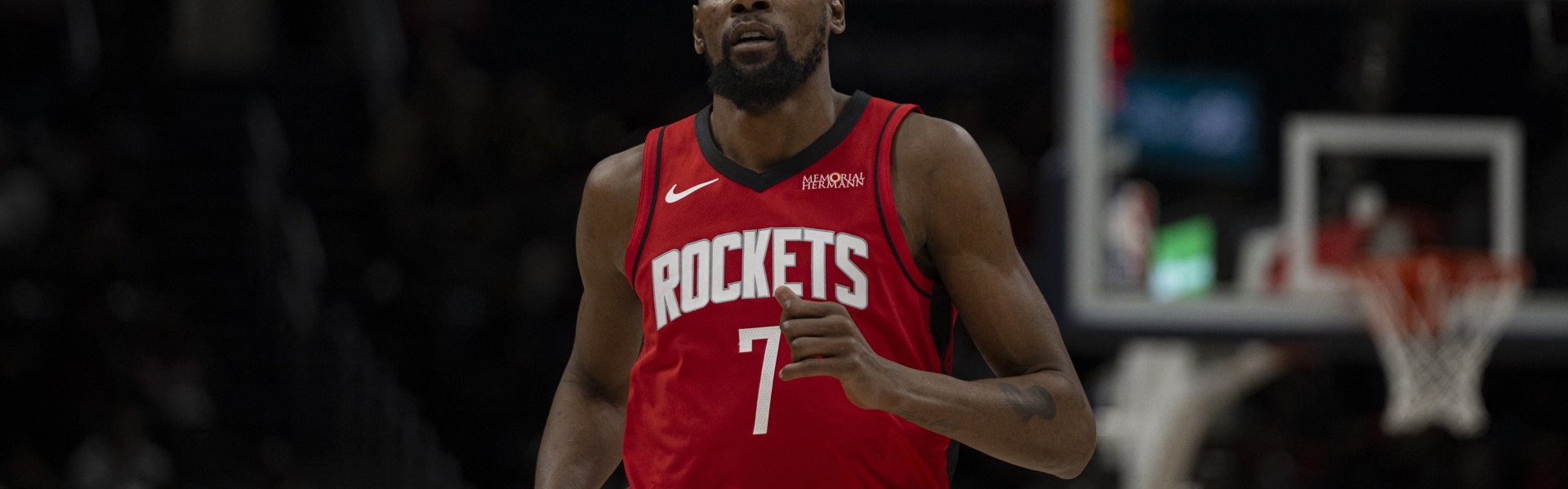 星空体育官网下载-杜兰特：如果对手要三个人包夹我 我应该更多地牺牲自己！