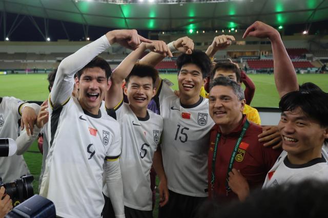 （体育）（19）足球——U23亚洲杯：中国队晋级决赛XxjpseC000029_20260121_PEPFN0A001.jpg